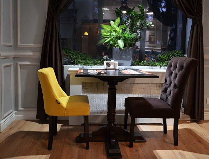 地中海風(fēng)格餐廳裝修設(shè)計(jì)