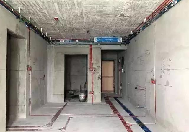 辦公室裝修施工水管、線管是走地還是走頂？總結(jié)了五個優(yōu)缺點，看完你就明白