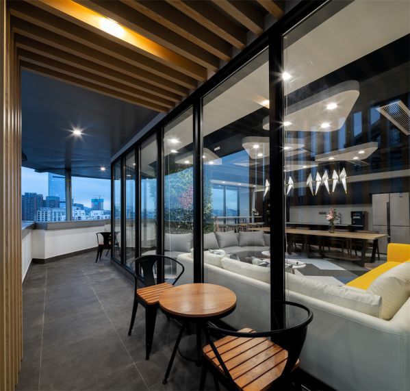 辦公室裝修辦公室裝修設計不要讓隔斷掉了你裝修的檔次：