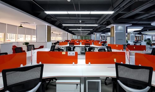 辦公室裝修膩?zhàn)臃凼褂米⒁馐马?xiàng)：